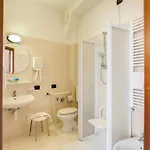 Roma Hotel 3*