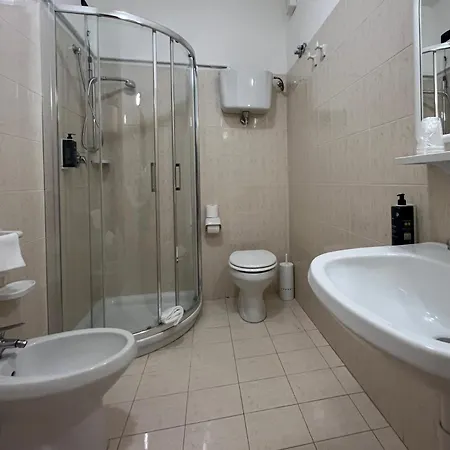 Roma Hotel 3*