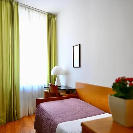 Roma Hotel Asís